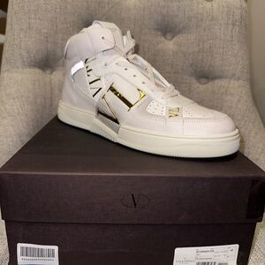 VALENTINO GARAVANI VL7N smooth and pebbled-leather high-top sneakers $1095 Sz 12
